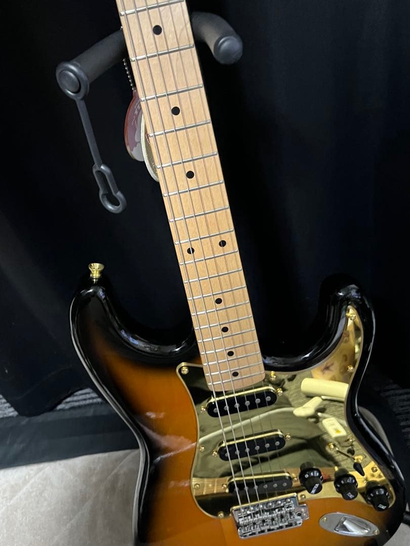 スクワイアーFenderストラトカスタム品