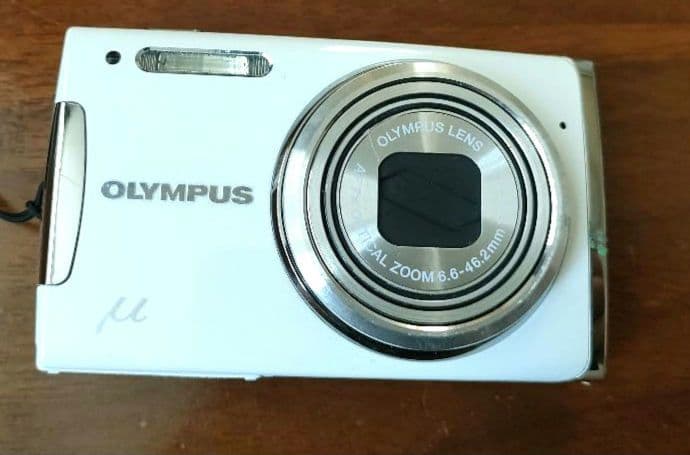 【美品】OLYMPUS デジカメ u1060 ホワイト コンデジ