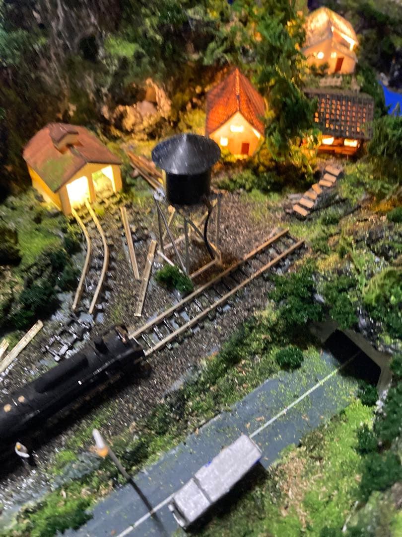 鉄道模型ジオラマ　　ロックです