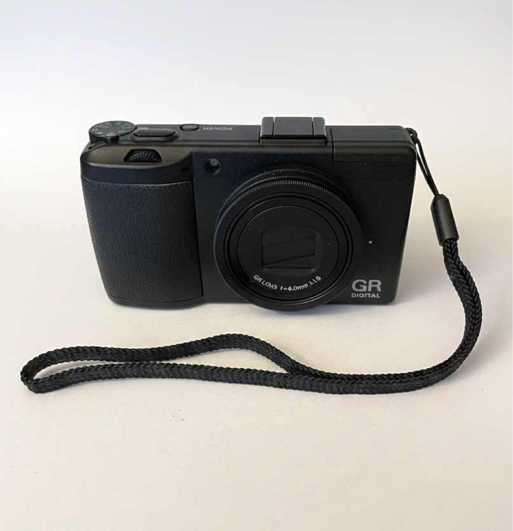 RICOH GR DIGITAL III (CCDセンサー搭載 名機)