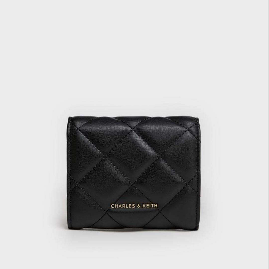 【期間限定お値下げ‼️】CHARLES & KEITH ブラック三つ折り財布