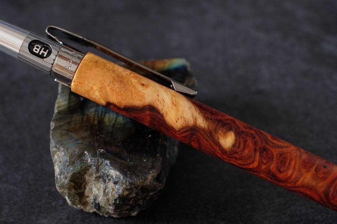 PG5木軸カスタム0215　高村杢工房 製図用シャープペンシル　極上花梨瘤紅白