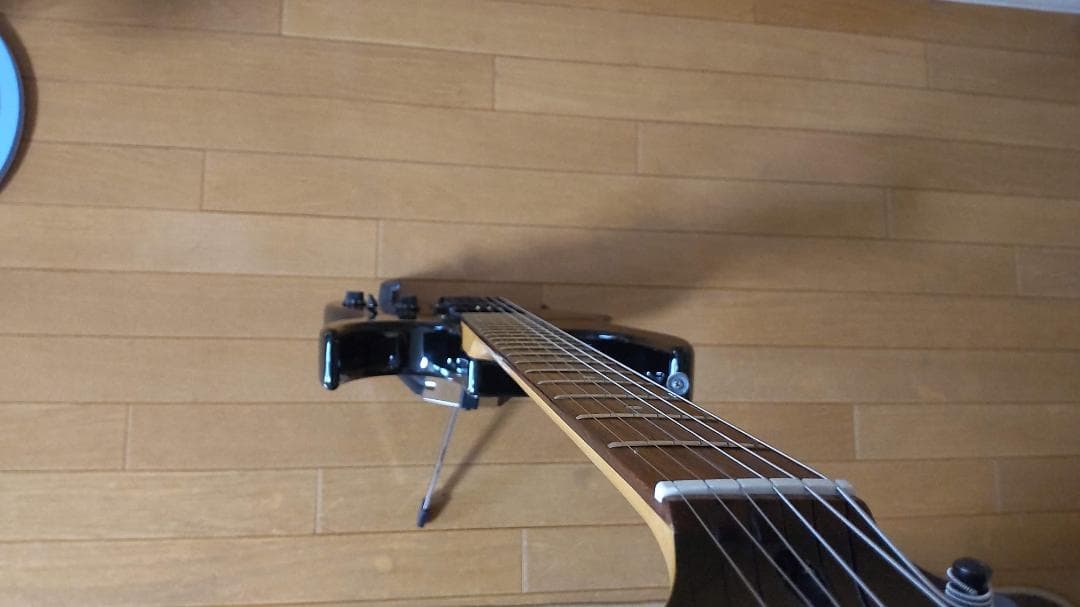 IBANEZアイバニーズ　RX180B　ブラックメイプルトップ　ギター