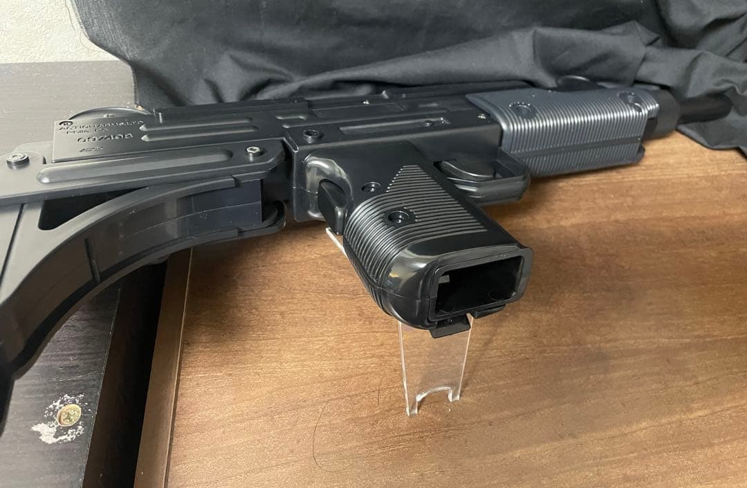 絶版　東京マルイ製　UZI　エアコッキング　完品　ほぼ未使用　10禁