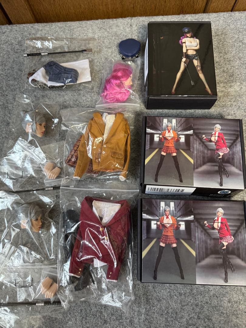早い物勝ち 1/6フィギュア素体、ヘッド、衣装、小物セット