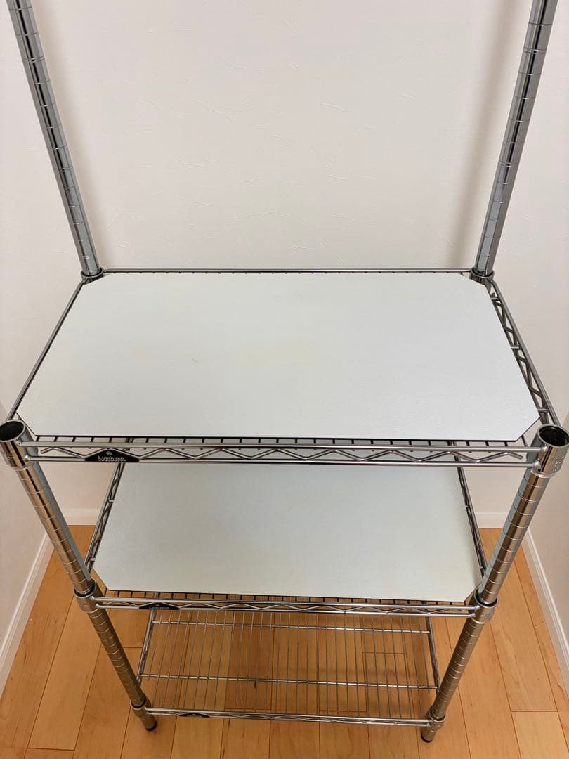 ダーツスタンド。ダーツ・ダーツボード付き