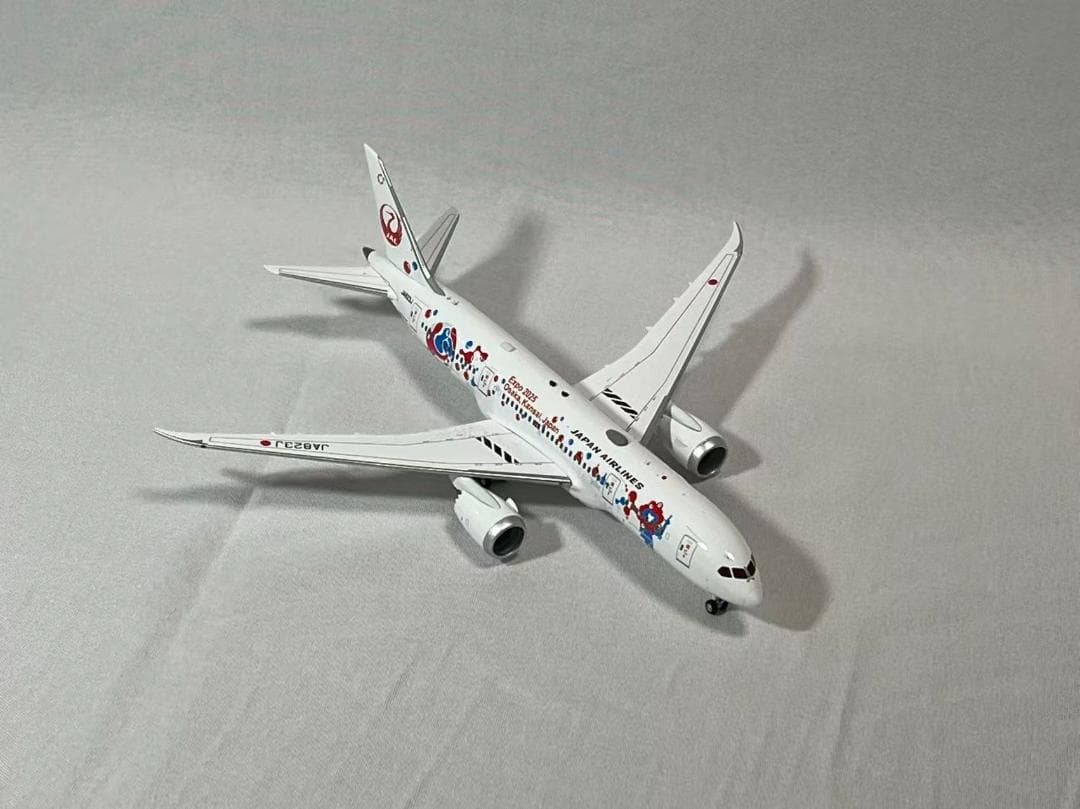 日本航空 JAL 1:400 Aviation B787-8 JA823J