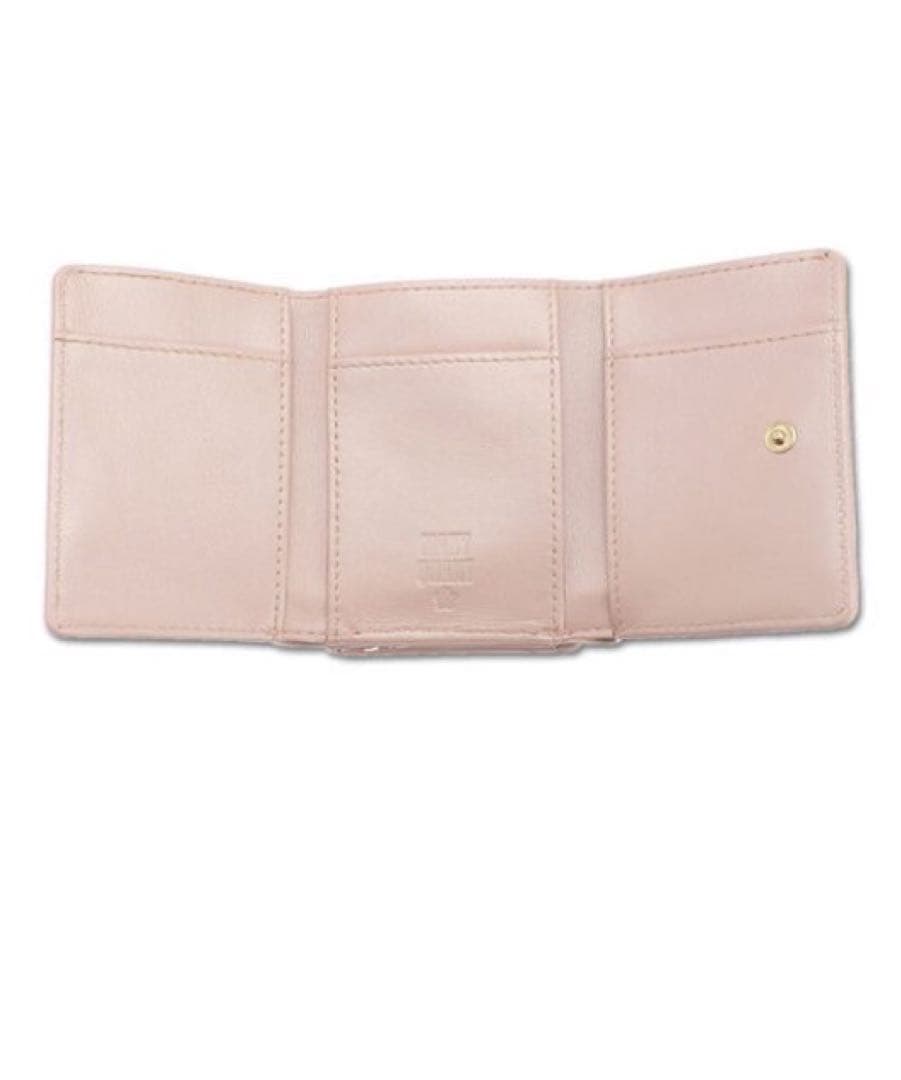 MARY QUANT マリークワント エンボスデイジーパール ミニウォレット