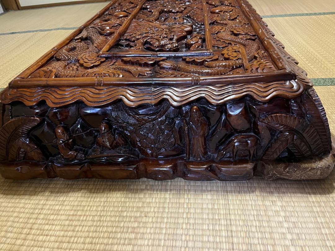 木製彫刻テーブル　一枚板