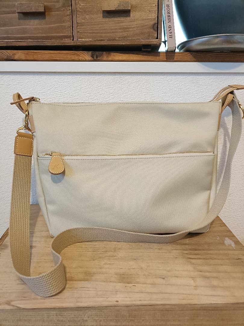 コタロウキタムラ★ほぼ未使用　サブバッグ付き　レザーキャンパス