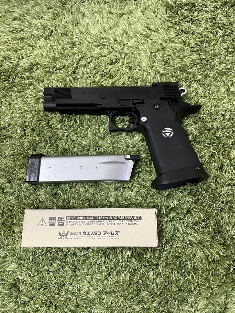ウエスタンアームズ　INFINITY ガスガン ブラック 予備マガジン１本付き