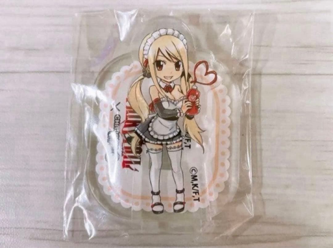 ☆ FAIRYTAIL キャラウムカフェ ルーシィ アクリルスタンド① ☆超レア