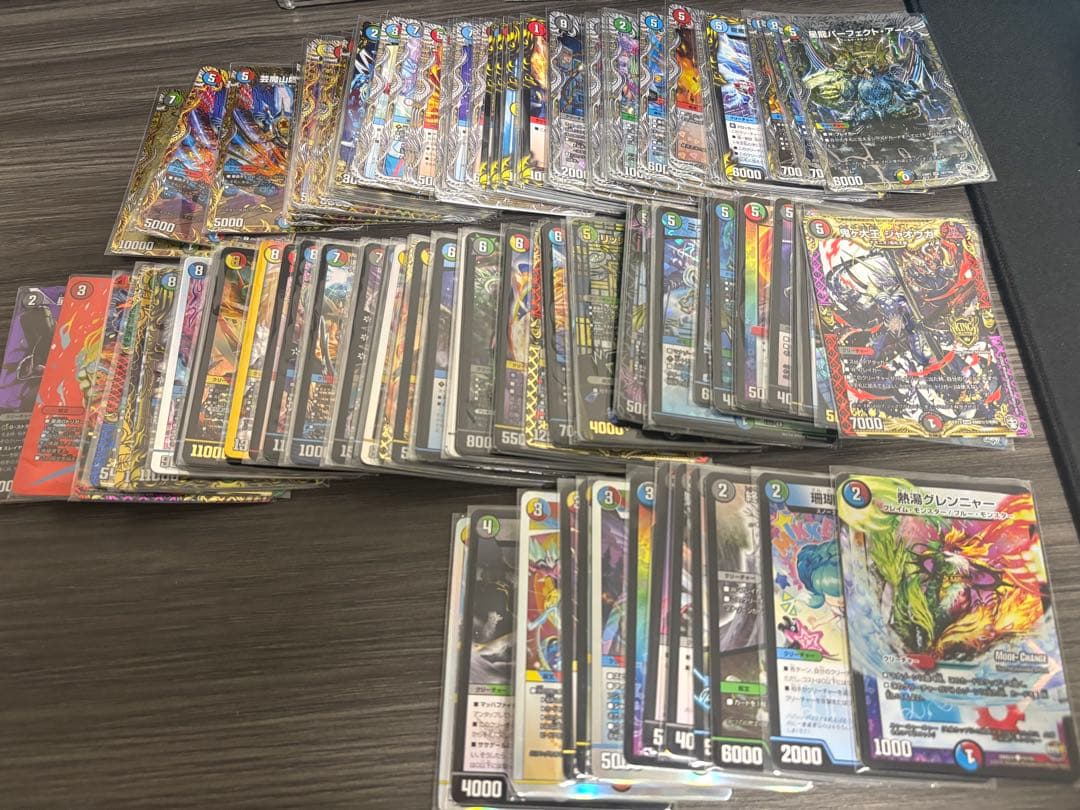 デュエマ引退品！デッキ＆金トレジャー＆大量のカード＆プレイマット＆デッキケース