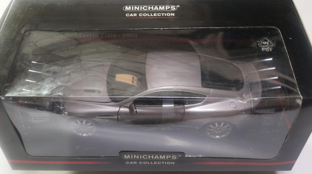希少 ミニチャンプス製　アストン・マーチンDB9　1/18 　中古品