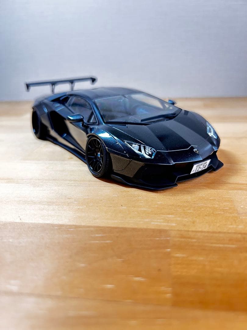 1/24アオシマ ランボルギーニ リバティーウォーク