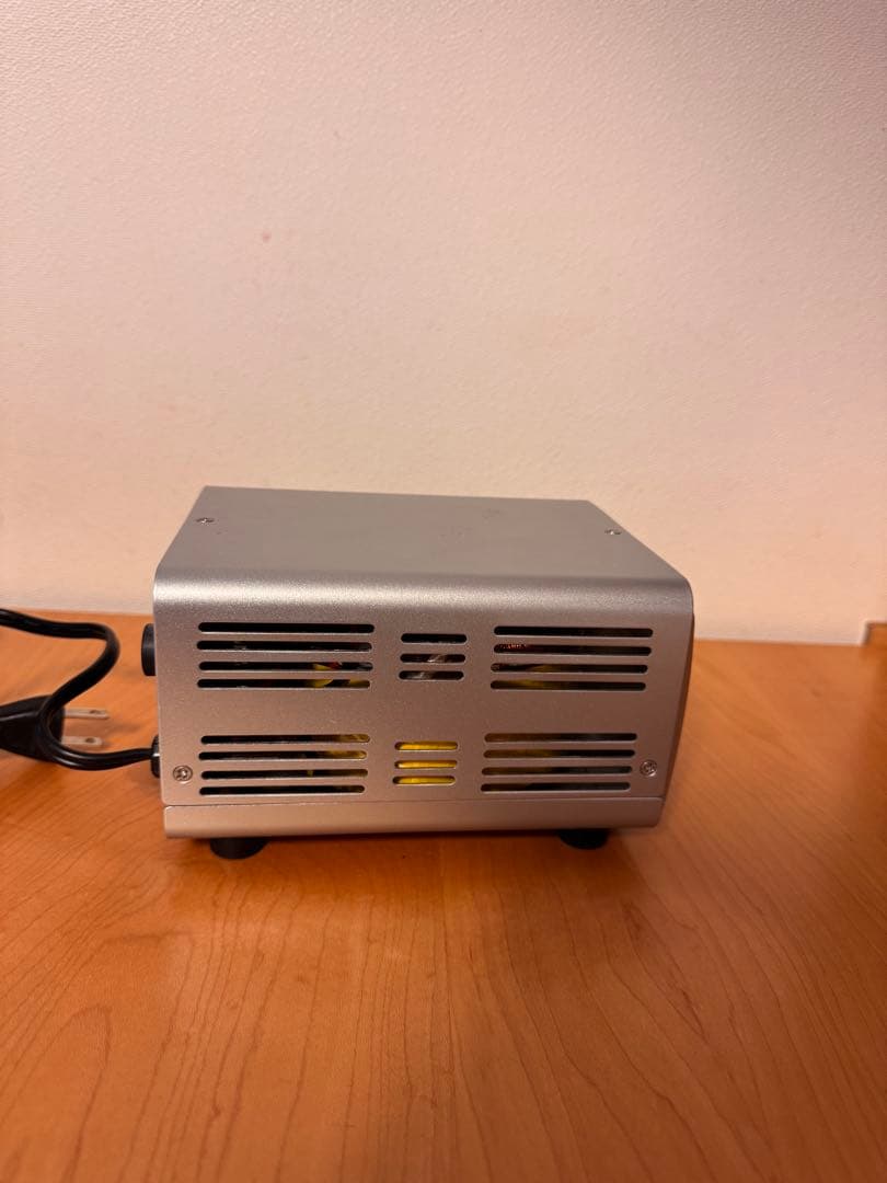変圧器 TTS-18C 1000W ステップアップ/ダウン