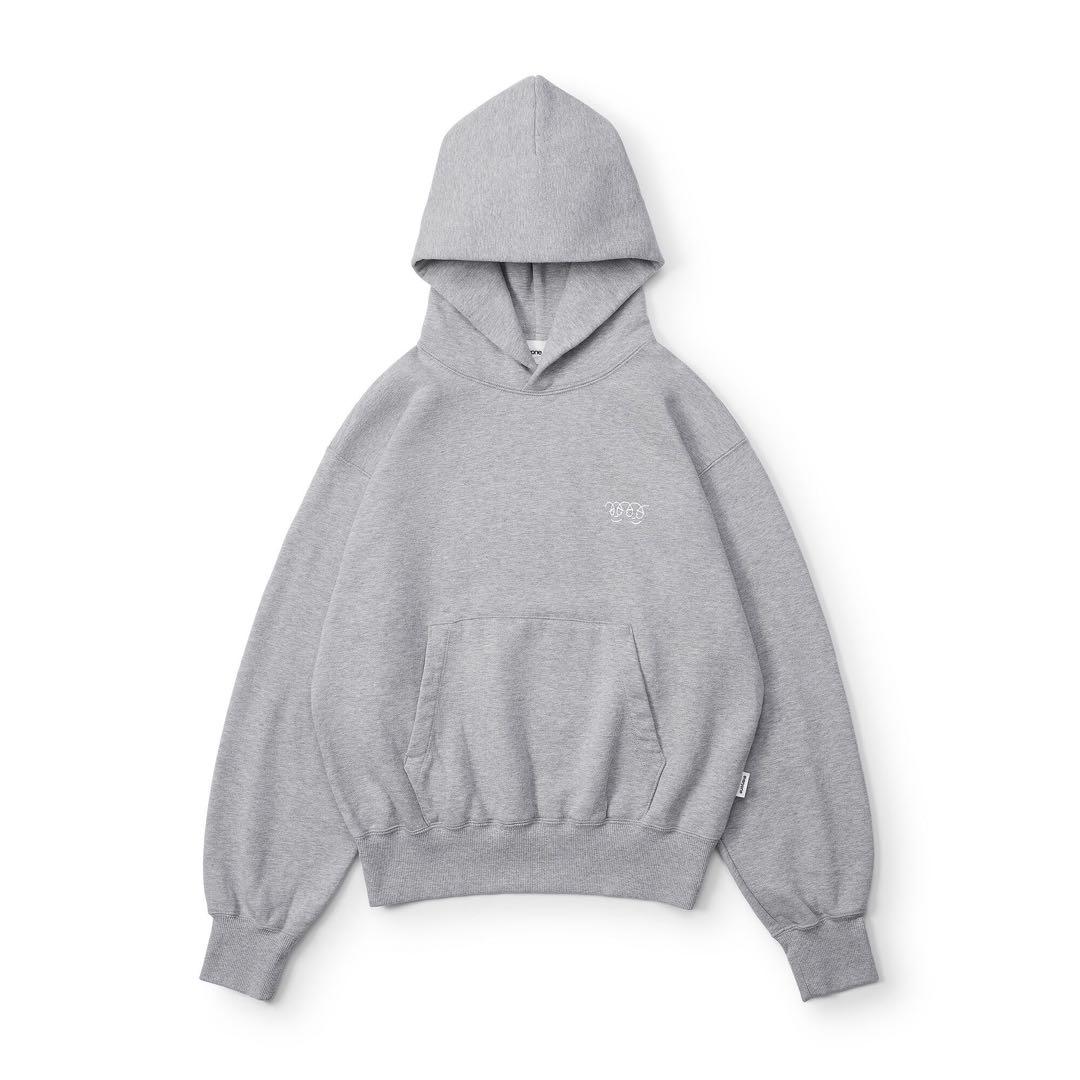 トップス everyone j.30000 throwie back logo hoodi