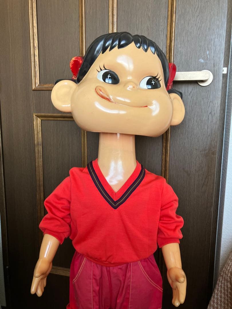 ##不二家店頭ペコちゃん台座あり