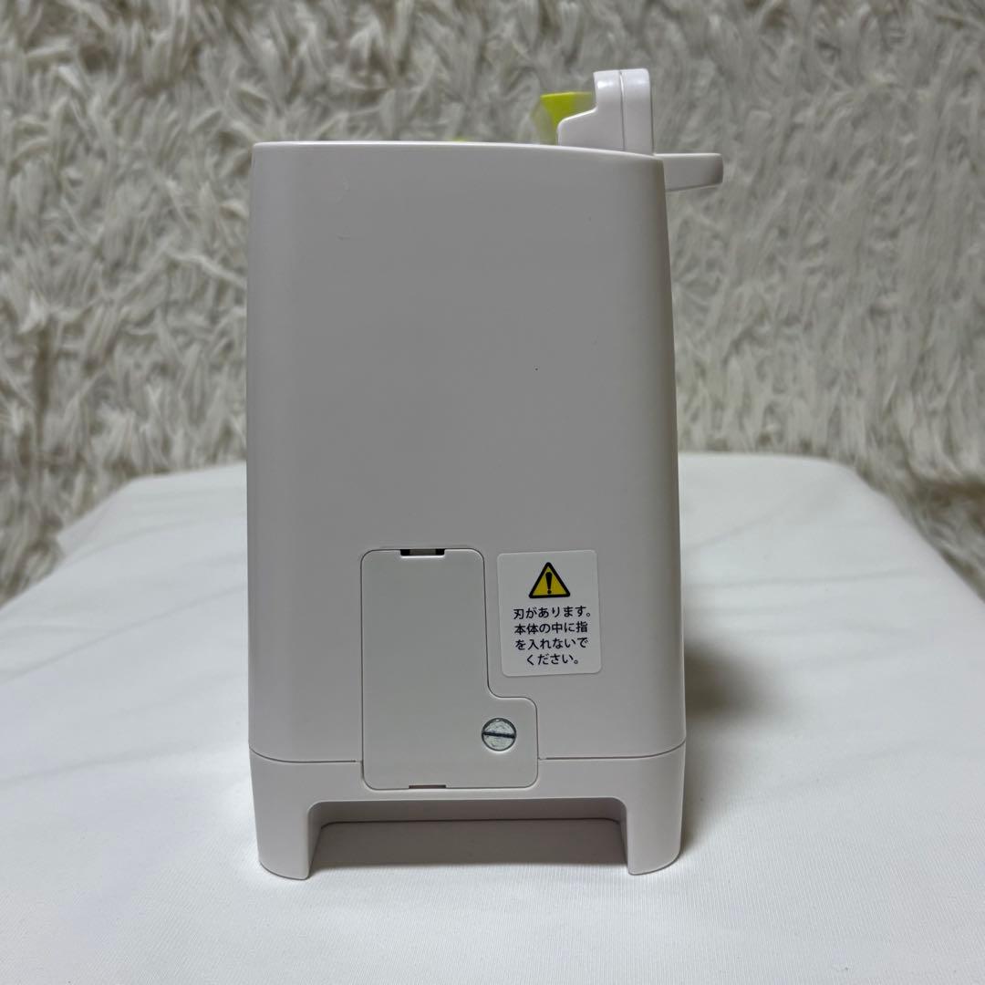PLUS プラス コンパクト裁断機 PK-213 自動裁断機セット ホワイト