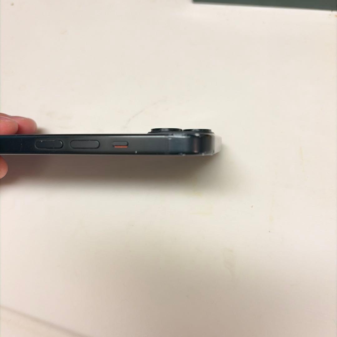 Apple iPhone 15 ブラック 本体 128GB