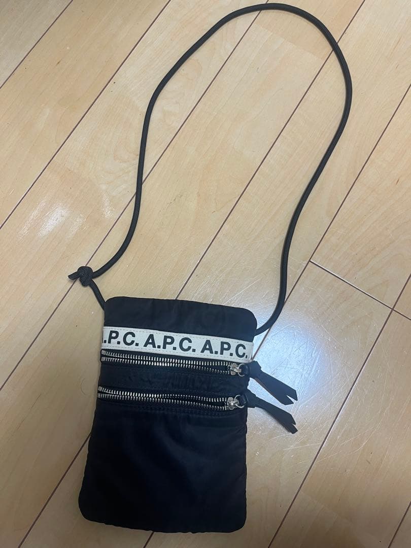 A.P.C. ブラック バッグ