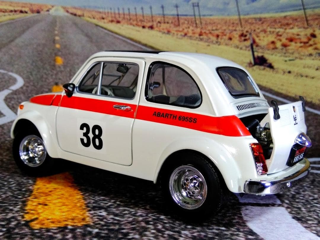 1/18 ロードシグネチャー 1963 フィアット アバルト 695SS