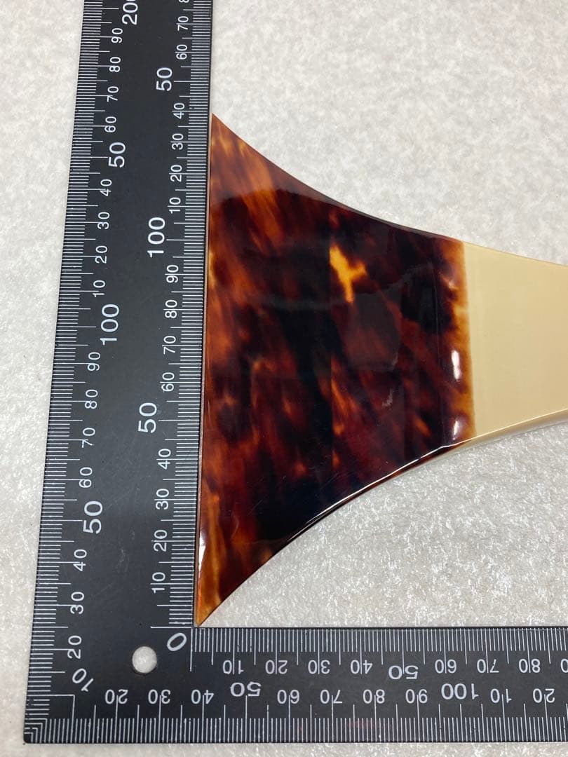 津軽三味線 特上レベル 大きめ 一枚甲 本鼈甲 撥 幅約14cm べっ甲 高級品