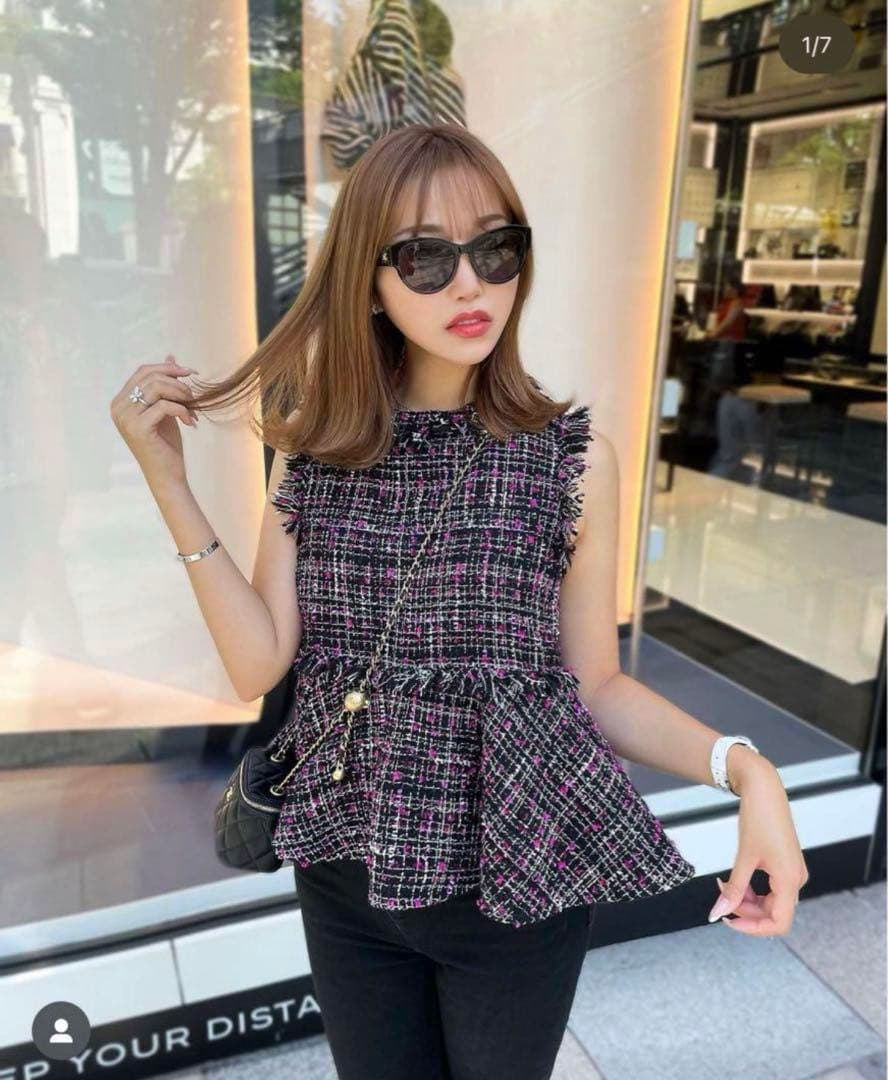 シェリエ　sheller ツイード　トップス　新品未使用　ペプラム