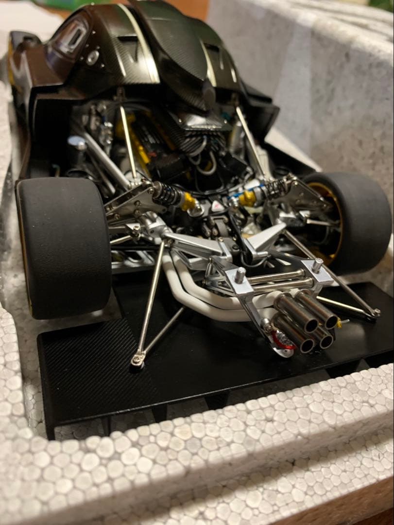 Pagani Zonda R ミニカー 1/18 オートアート　絶版品