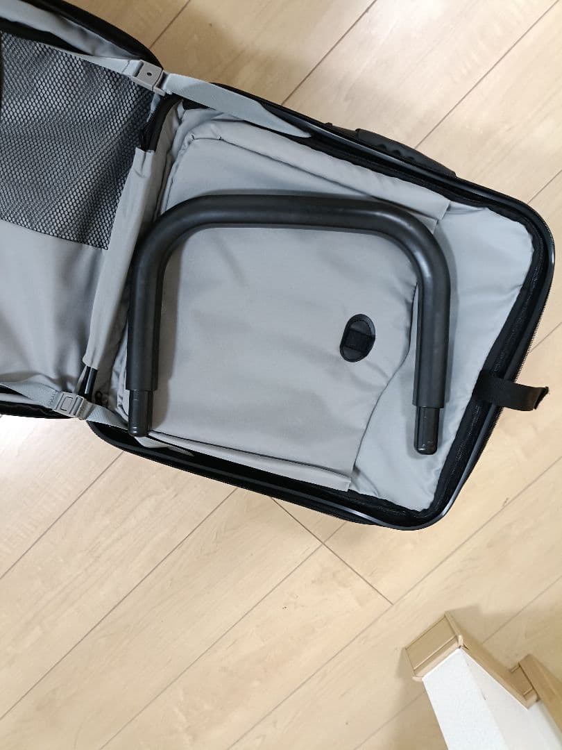 子供が乗れるキャリーカート ブラック