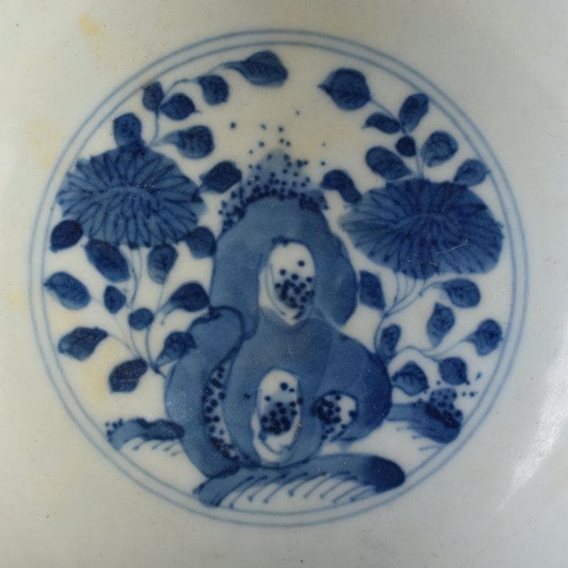 中国　大明萬暦年製款　青花　山水人物文碗　V　8711
