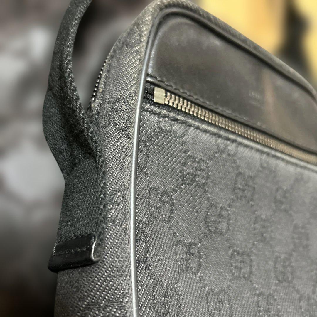 【GUCCI 】値下げ中！美品ブラック ショルダーバッグ