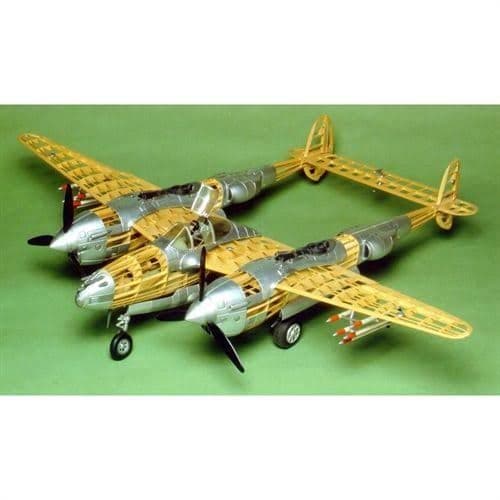 Guillow社のバルサフライングモデル ロッキードP-38 Lightning