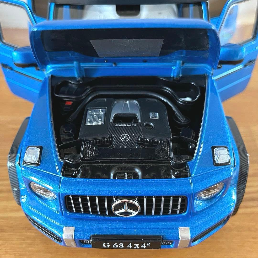 【ミニカー 美品】1/18 メルセデスベンツ AMG G63 4x4 Gクラス