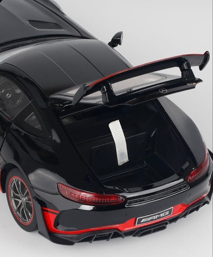 1/18 メルセデスAMG GT R ダイキャスト ライト音声付 新品