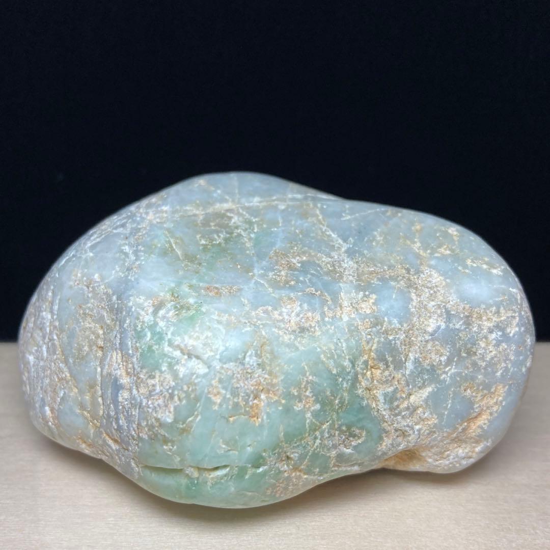 糸魚川翡翠　海中翡翠　原石　242.5ｇ