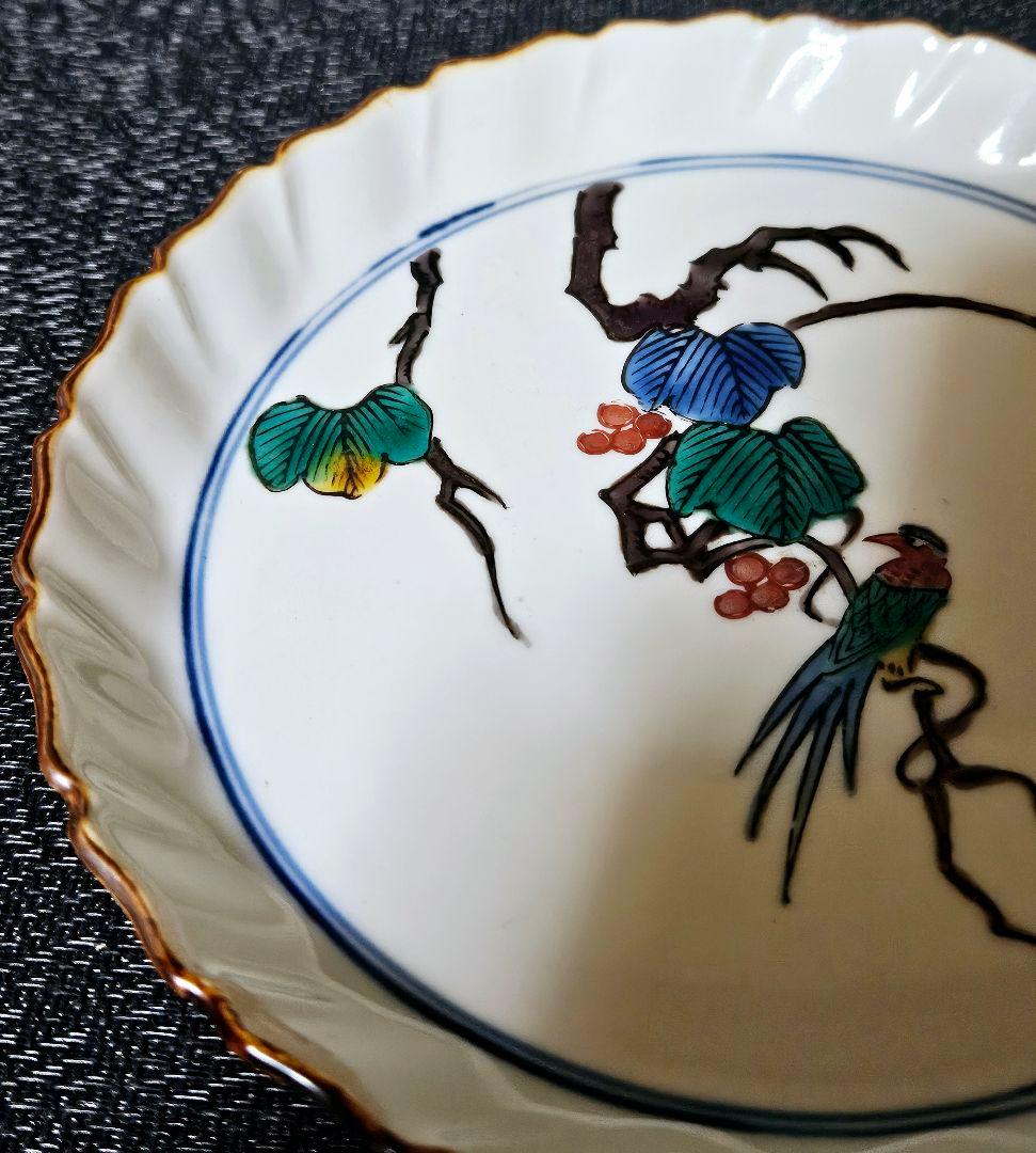 江戸時代末期～明治時代　古九谷　色絵　木の実に鳥の図　【二重角福】　紅縁輪花皿