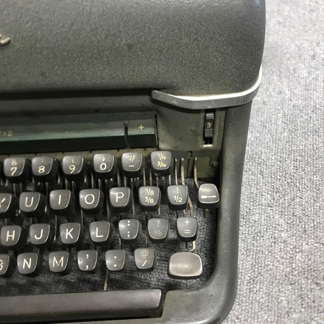 Olympia タイプライター 黒　ヴィンテージ1960年代
