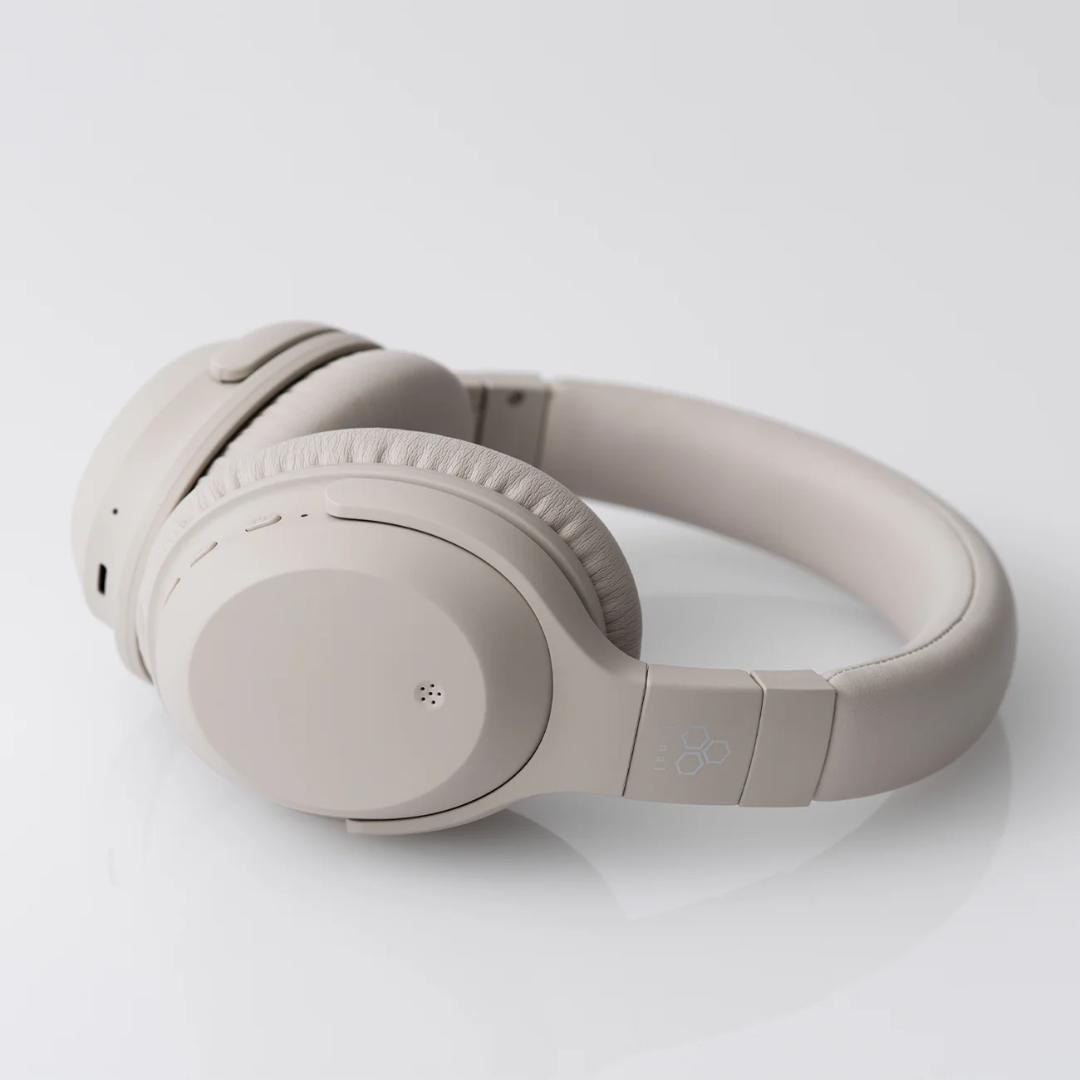 ヘッドホン .final UX2000