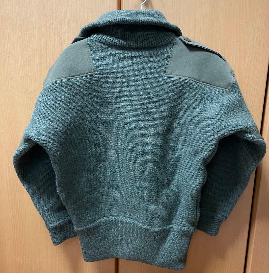 オーストラリア軍セーターschurwolle  HEERESEIGENTUM