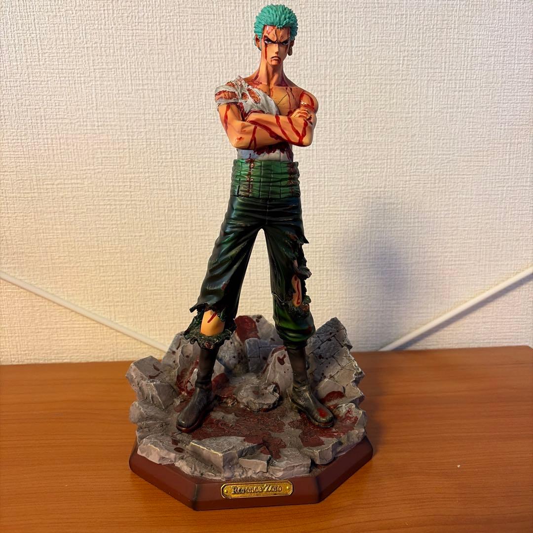 ワンピース　ゾロ　ガレージキット　フィギュア