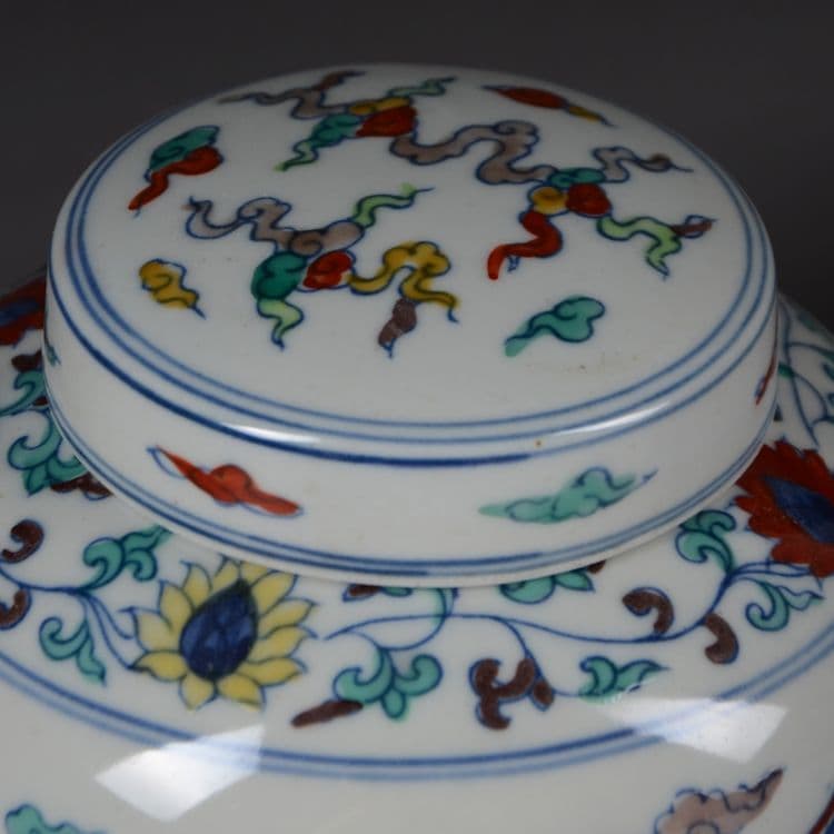 明成化手画斗彩龍鳳紋天字缶 茶壺 景徳鎮 陶磁器 装飾品 現代工芸品美術品 置物