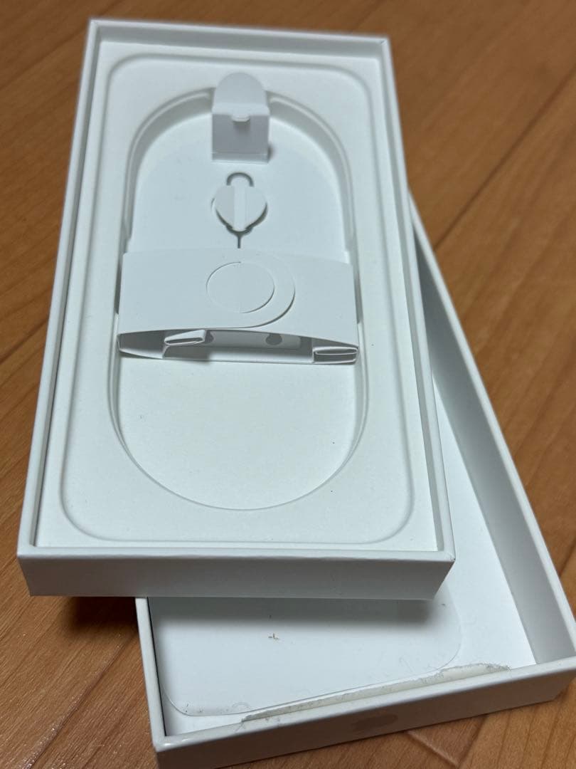 Iphone 16e 本体