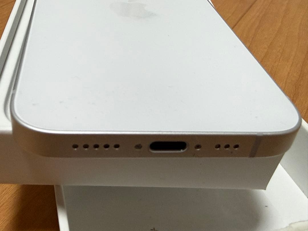 Iphone 16e 本体