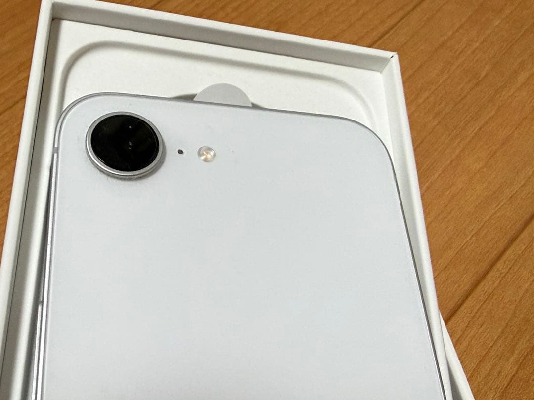 Iphone 16e 本体