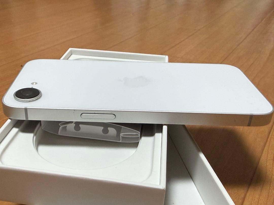 Iphone 16e 本体