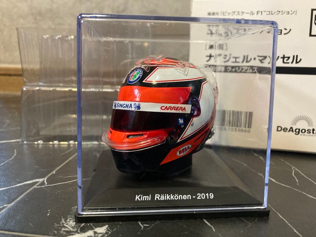 ビッグスケールF1コレクション　キミ　ライコネン　1/5 ヘルメット