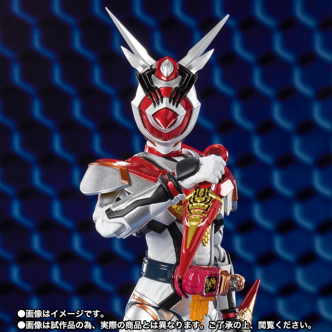 フィギュアーツ　仮面ライダーサーベラ アギレラ ミクロアクション　スーパーガール