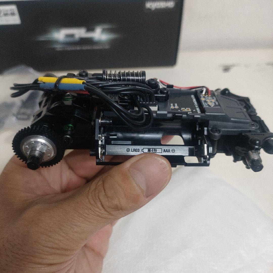 【未走行】MR-04 EVO2シャーシセット (4100KV) V2ジャイロ搭載