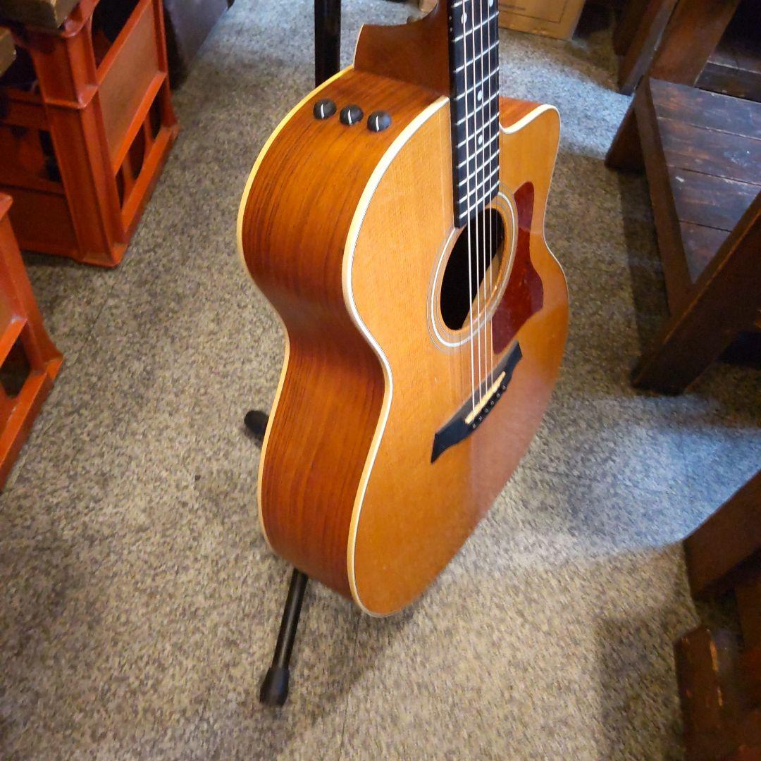 Taylor 214ce-G エレアコ （管理ワテ）